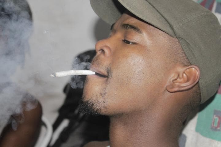 05.Subliminal Jabs (Prod by Earl As Gee)